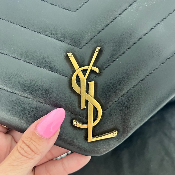 Saint Laurent Black and Gold Quilted Shoulder Bag / Crossbody Large Lou Lou - Picture 4 of 14